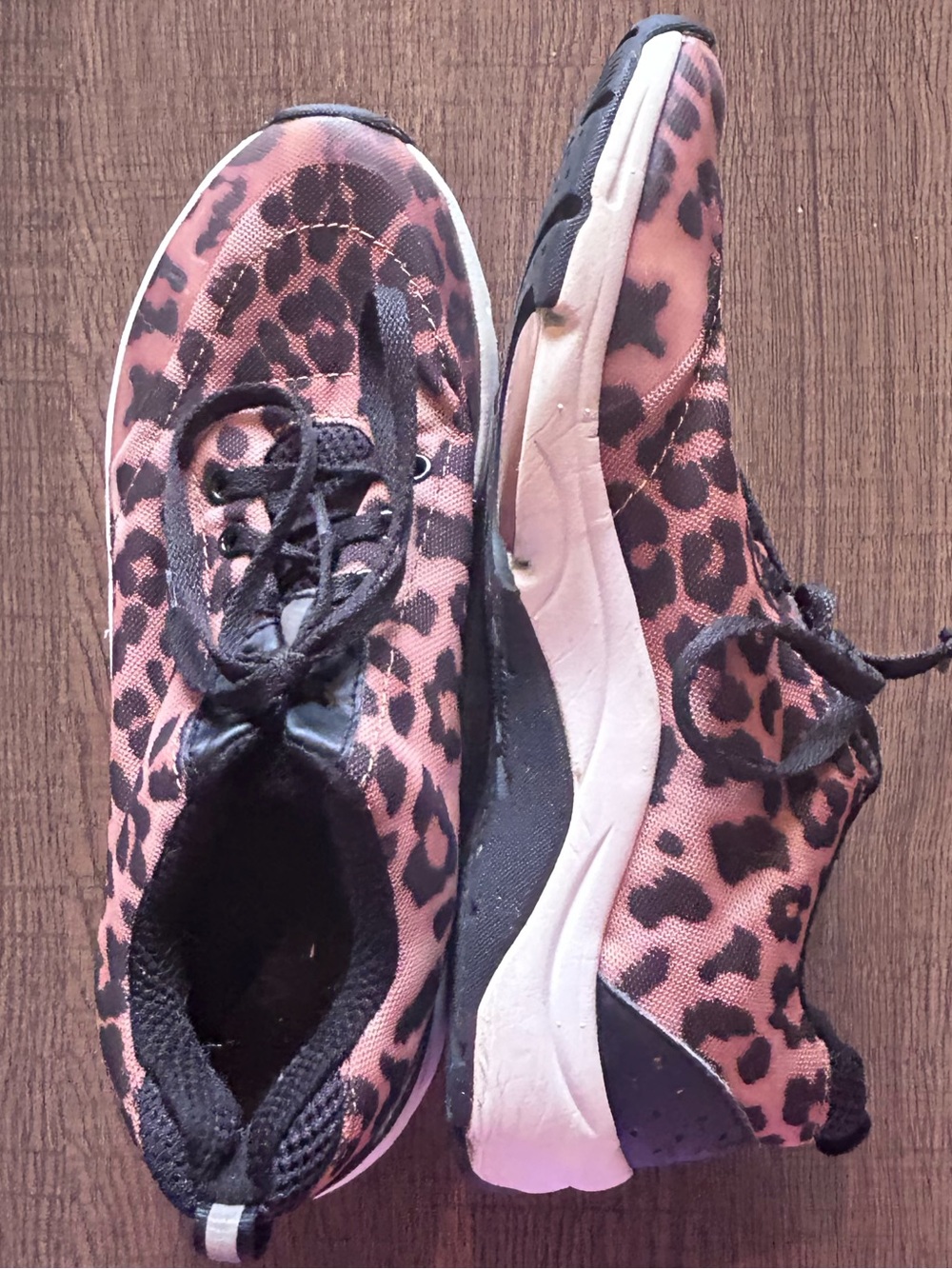 Vionic Leopard Print Athletic Sneakers - Picture 4 of 10